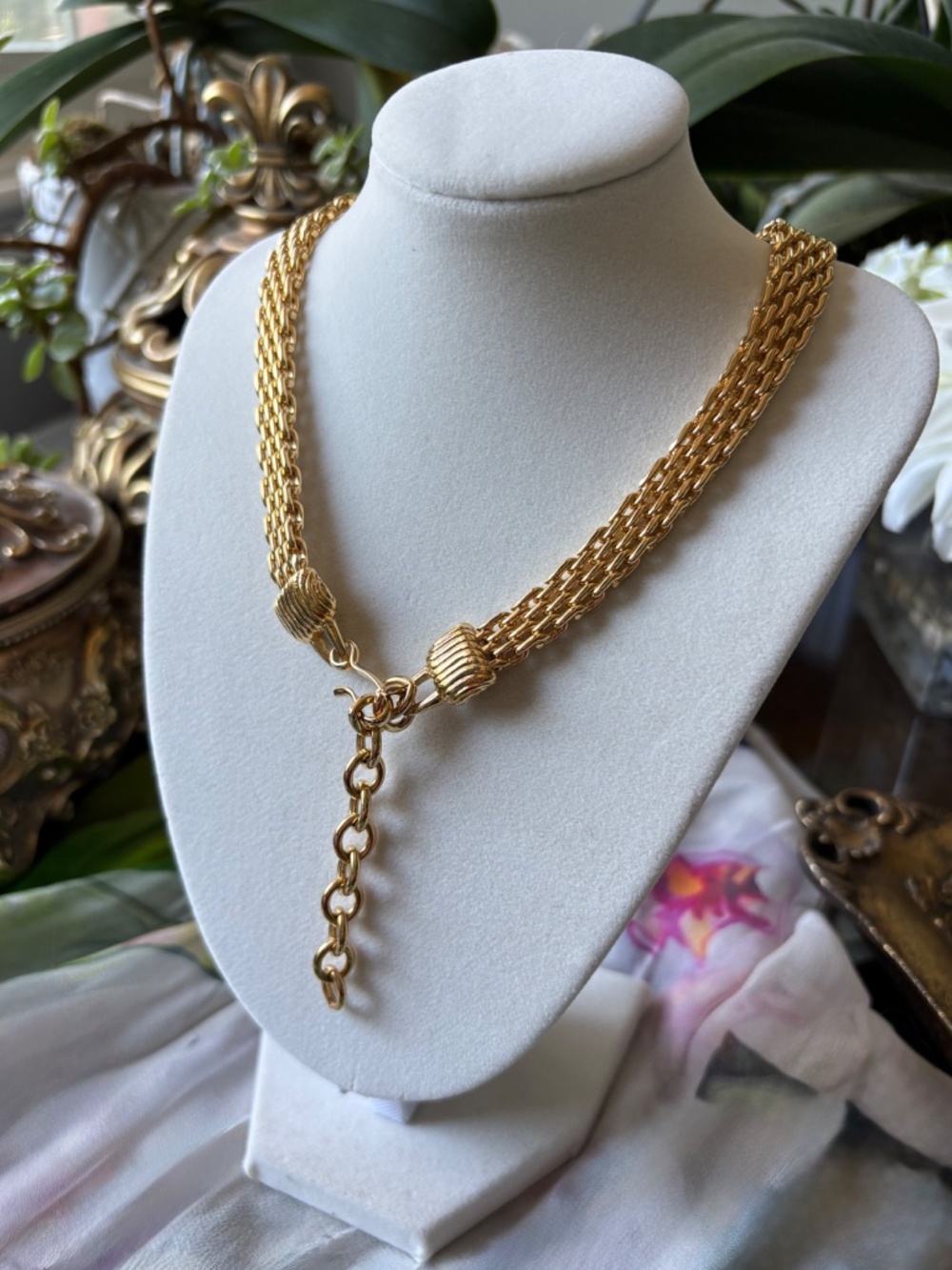 Vintage Signed Monet Goldtone Woven Choker Necklace - Picture 3 of 7